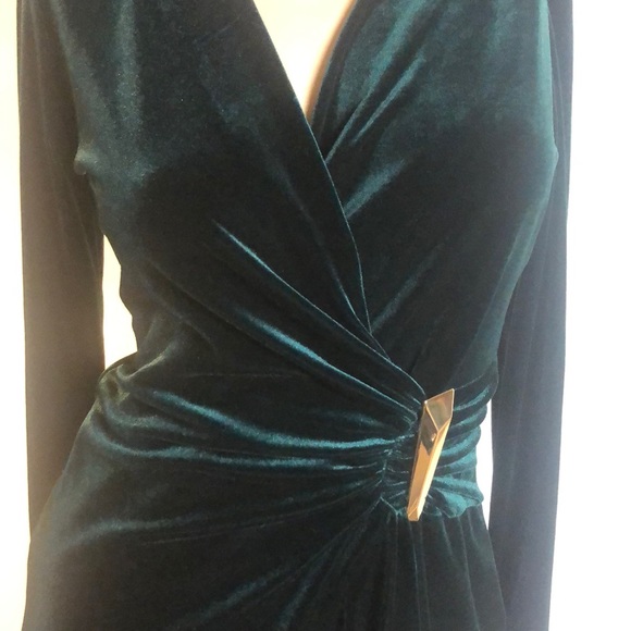 MUST LOOK...CLASSY Calvin Velvet - Picture 3 of 10